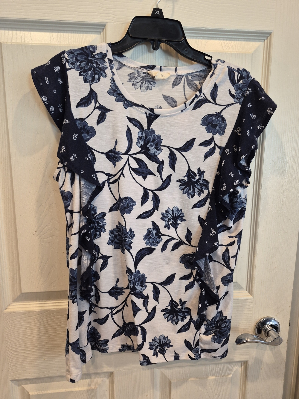 Floral Ruffle Sleeve Women’s Top - Navy & White